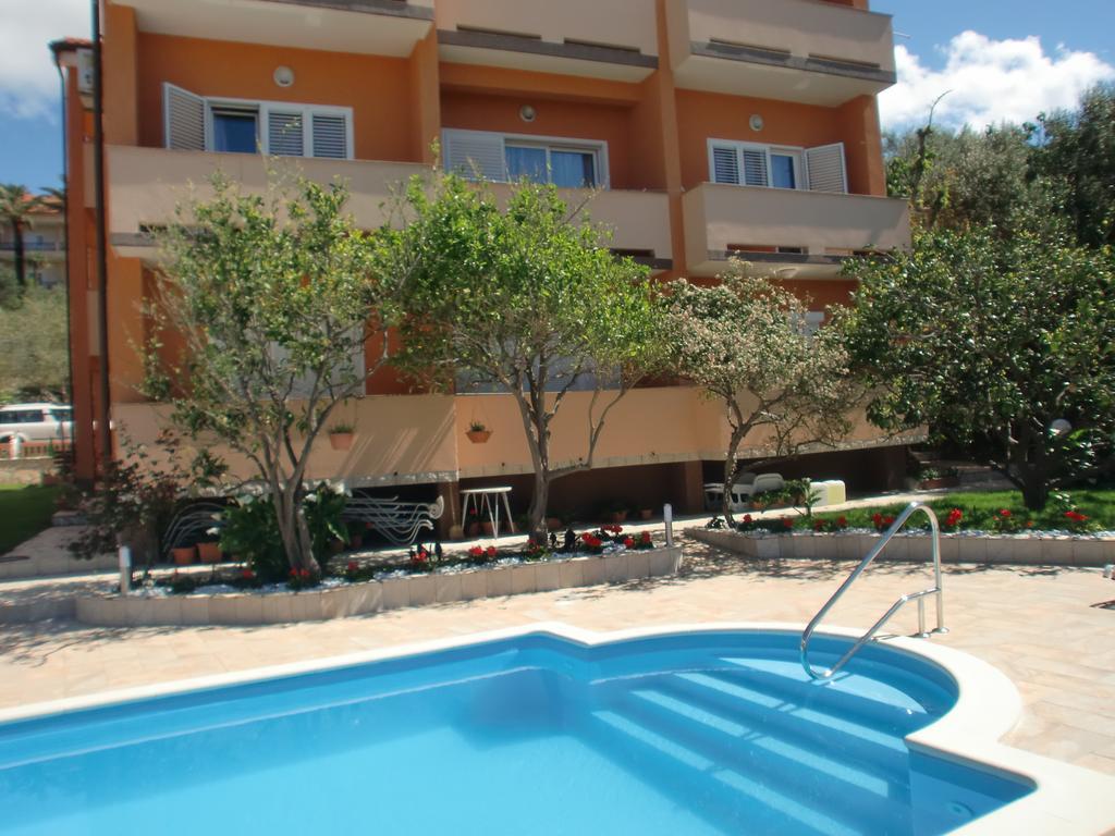 Apartments Bene Banjol Oda fotoğraf